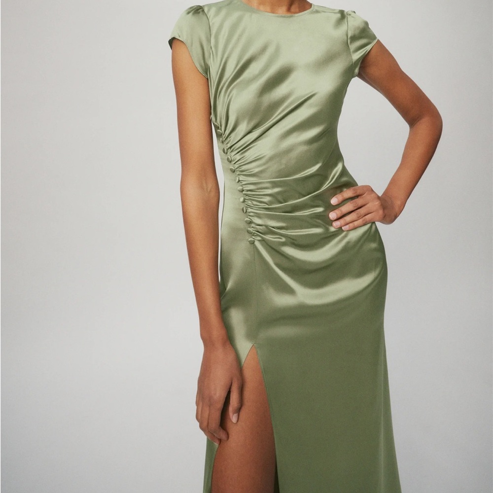 Reformation green silk birch dress size 0. Worn once and dry cleaned